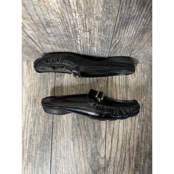 STUART WEITZMAN Black Patent Leather Mules Chain Women size 7.5 - Picture 5 of 10